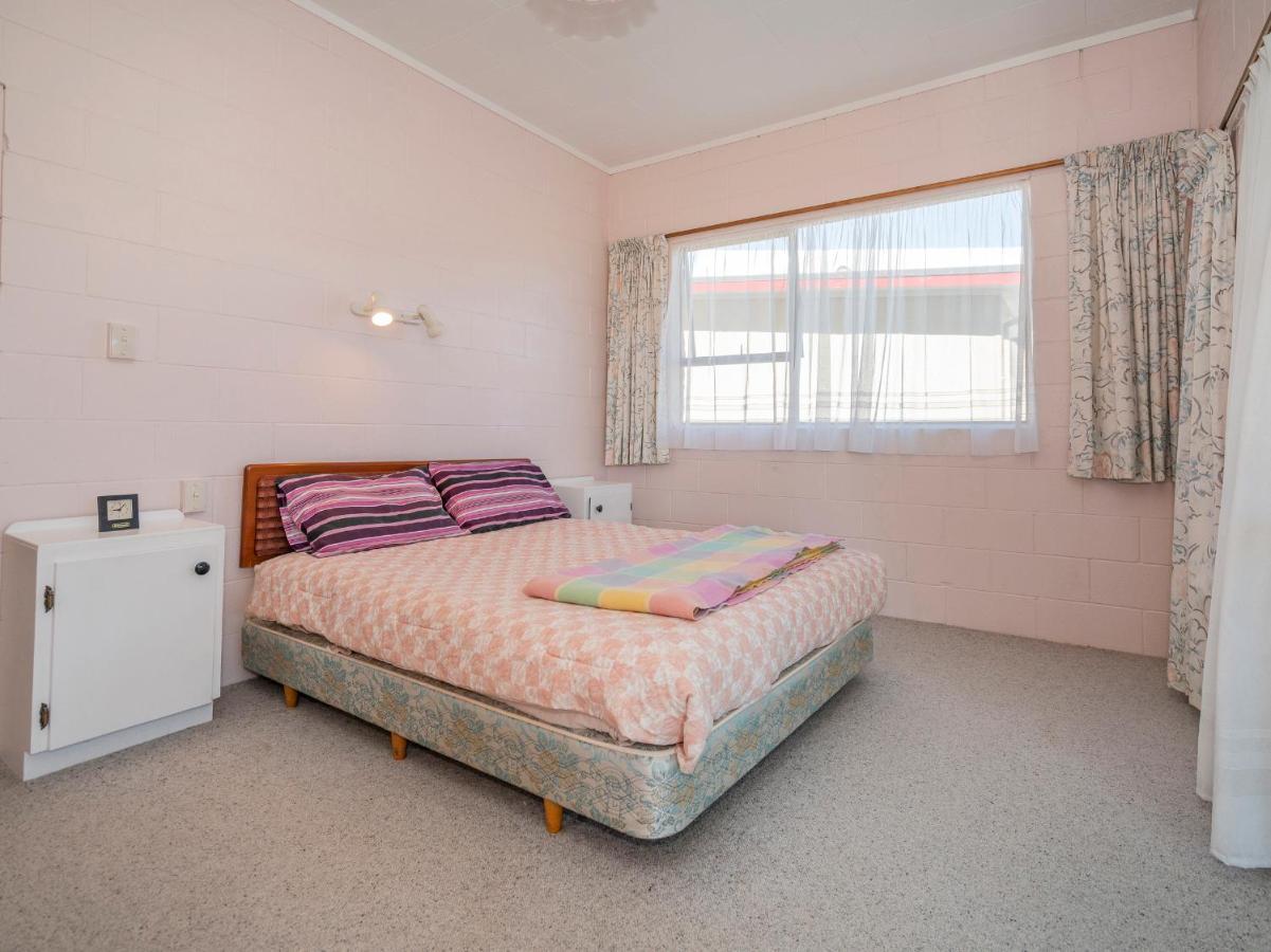 Cosy At Cooks - Cooks Beach Downstairs Unit ภายนอก รูปภาพ