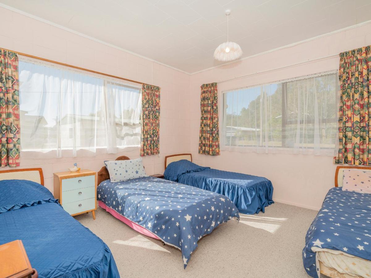 Cosy At Cooks - Cooks Beach Downstairs Unit ภายนอก รูปภาพ